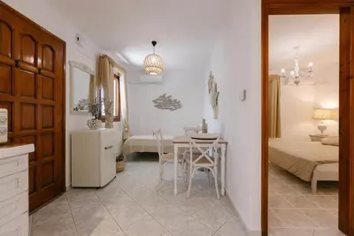 Image de One-Bedroom Apartment near the beach and downtown Naxos.