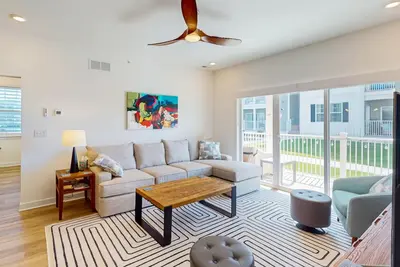 Image de The Residences at Rehoboth Bay condo w/community pool and patio