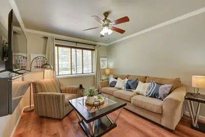 Image de Walk to Sfa Campus: Pet-Friendly Nacogdoches Condo