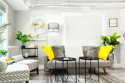 Image de Sunlit Stay | Uw, Downtown, Bridge | check-in @ 12