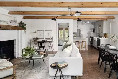 Image de Magnolia's Hillcrest Cottage - Designed & owned by Chip & Joanna Gaines