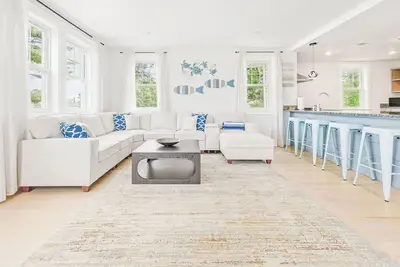 Image de Spaciously Convenient Lake House 4 Br, 2 Ba, Unit2