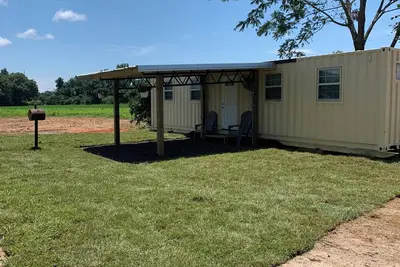 Image de Charming 1-bedroom building in Jay with, Ac, on 1 acres of land.