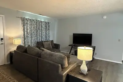 Image de 3-bed 2- bath house on Wolf Creek w/ grill, deck, full kitchen, washer and dryer