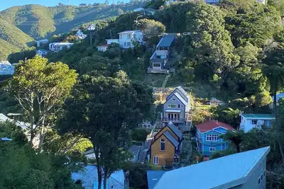 Image de 3 Bedroom Passive Haus in the lush Aro Valley