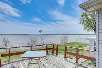 Image de Riverfront Gem w/ Kayaks & Yard in Montrose!