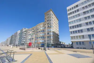 Image de Studio moderne au 8ème étage près de la mer
