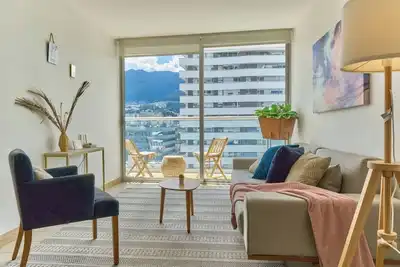 Image de Magnifique appartement avec balcon à La Carolina, Tv Qled 70 pouces