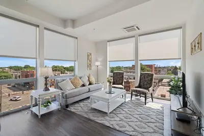 Image de 2br City Loft Sweeping Glass Views