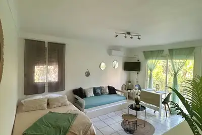 Image de Agréable proche mer parking privé clim wifi 2 à 4p