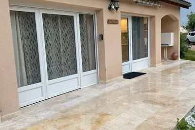 Image de Appartement 'Les Ocres' avec terrasse privée et Wi-Fi
