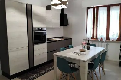 Image de Modern Trilo residential area live green strategic location sea-center