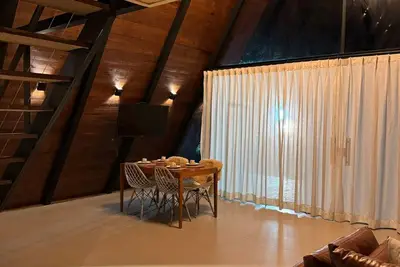 Image de Rustic and charming cabin surrounded by nature with incredible views