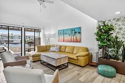 Image de Perfect Waterfront! Upgraded with pool / Gym