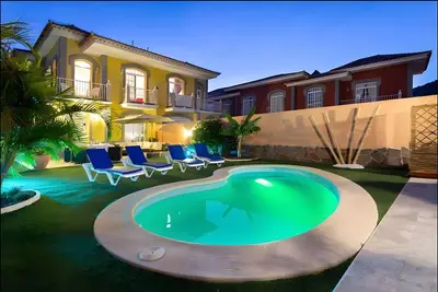 Image de Villa de vacances 'Tenerife Luxe' avec vue sur les montagnes, Wi-Fi et climatisation