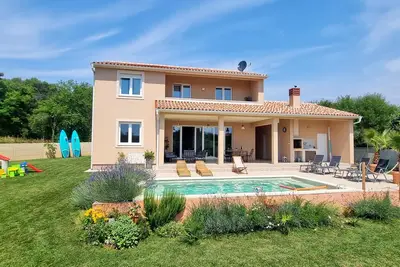 Image de Villa Mira vacation home in Pula with pool