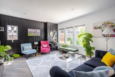 Image de Stylish 3b 2. 5Bath Urban Oasis in Mt Lookout