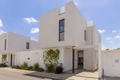 Image de 2 bedroom villa with pool