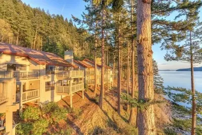 Image de Cozy Harborside Stay | Secluded Orcas Island Getaway- Harborside 2342