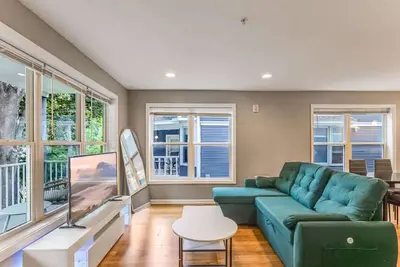 Image de Modern 3 Bed 3 Bath Condo in Uptown