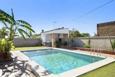 Image de Villa con piscina privada, terraza y Wi-Fi
