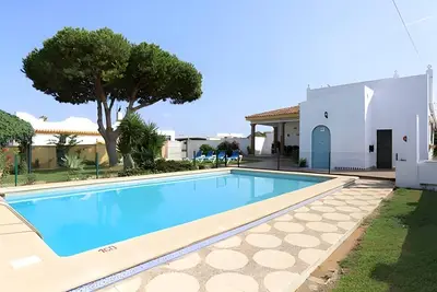 Image de Chalet con piscina privada y zona de barbacoa