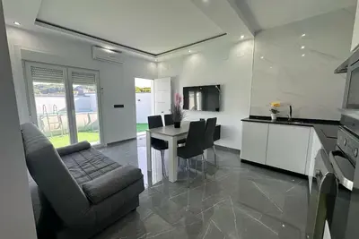 Image de Casa con piscina privada en Pago Majadales de Roc
