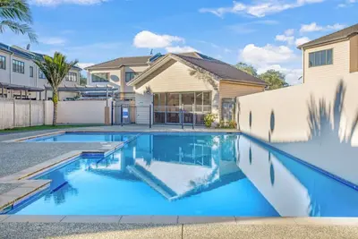 Image de Sweet Sunshine Nest with Pool, Aircon and Parking