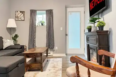 Image de Cozy Retreat with Netflix & Work Desk