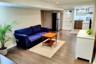 Image de Family-Friendly Spacious 2br Cozy Basement suite | Near Attractions | Sleepsn5