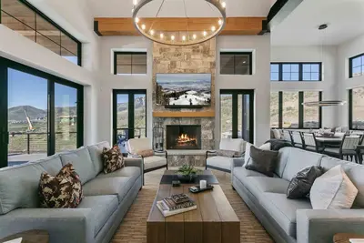 Image de New! 11981 N Gemini Way SkyRidge 5br Home with Hot Tub