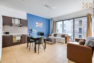 Image de Bright 2br Apt with private balcony in Paceville!