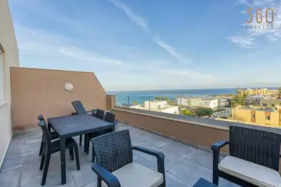 Image de 3br fully equipped penthouse beachfront heaven