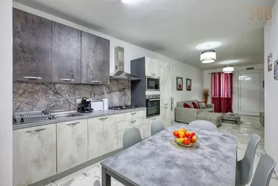 Image de Cozy & Spacious Maisonette in the Heart of Gzira!