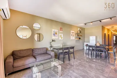 Image de Spacious 4br home – Your Home Away from Home w/Ac