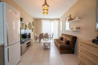 Image de Spacious 4br/4bath w/Ac, Balcony, Wifi & Terrace!