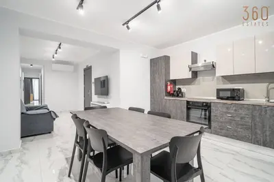 Image de A lovely 2br home with Balcony incl. Wifi/Ac