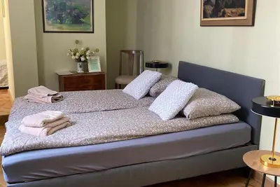 Image de Room with bathroom in the center of the city in a 600-year-old house