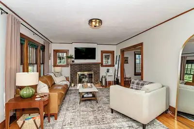 Image de 3beds/1. 5bath Modern Retreat w/ Hot Tub
