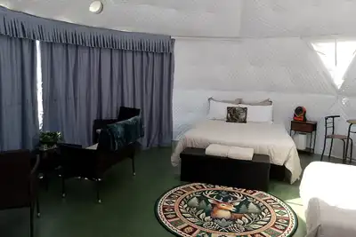 Image de Relax and gaze at the stars in this unique off grid geodesic dome