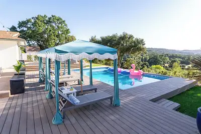 Image de Vibrant 3. 5-acre Paso Escape with Pool, Hot Tub & Views!