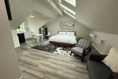 Image de Modern brand new loft suite