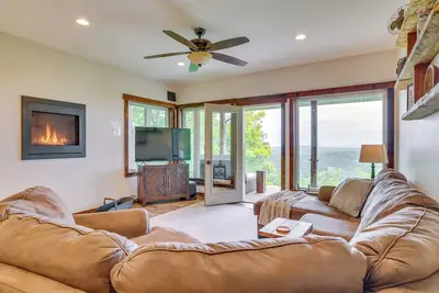 Image de 'Sugarloaf' House: Scenic Getaway Near La Crosse!