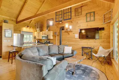 Image de 'Pettinger' Getaway w/ Views in Mindoro!