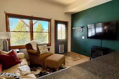 Image de Peaceful 2-bedroom apartment - dogs welcome