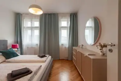 Image de Penthouse Feel: 3br w/ A/C, Terrace & Style