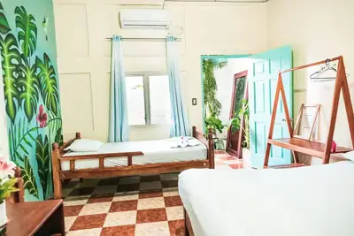 Image de Family Room with Air Conditioning