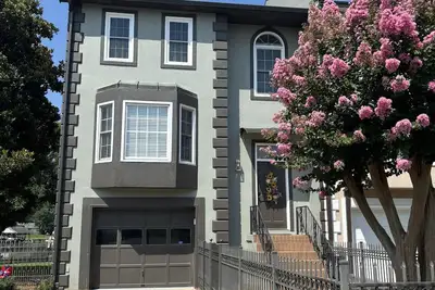 Image de Sunset Cove on Neely Henry with Private Pier and Balcony with Waterfront Views