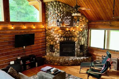Image de Off-Grid 2 Bedroom Cabin - Near Missoula, Glacier National Park, Whitefish