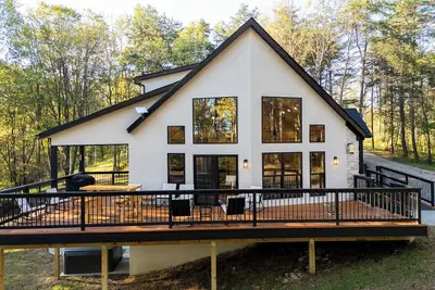 Image de Lavish New Lodge Surrounded by Nature in Hocking Hills - Lodge 1